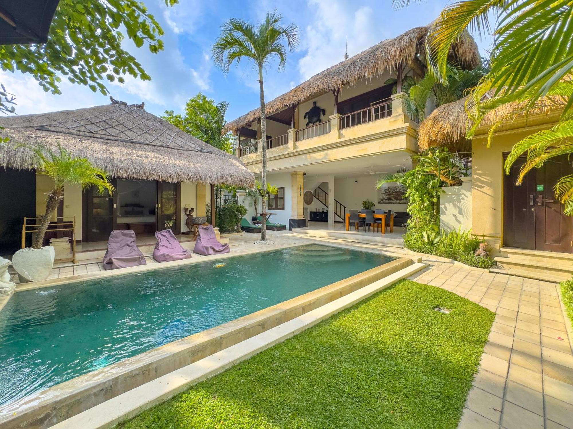 Villa Bugis Kayu Aya Seminyak Δωμάτιο φωτογραφία