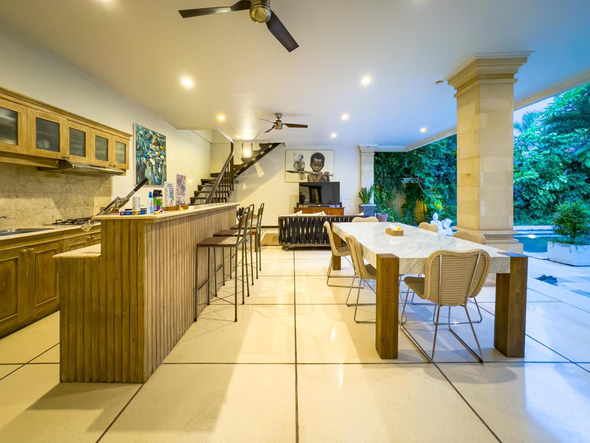 Villa Bugis Kayu Aya Seminyak Δωμάτιο φωτογραφία