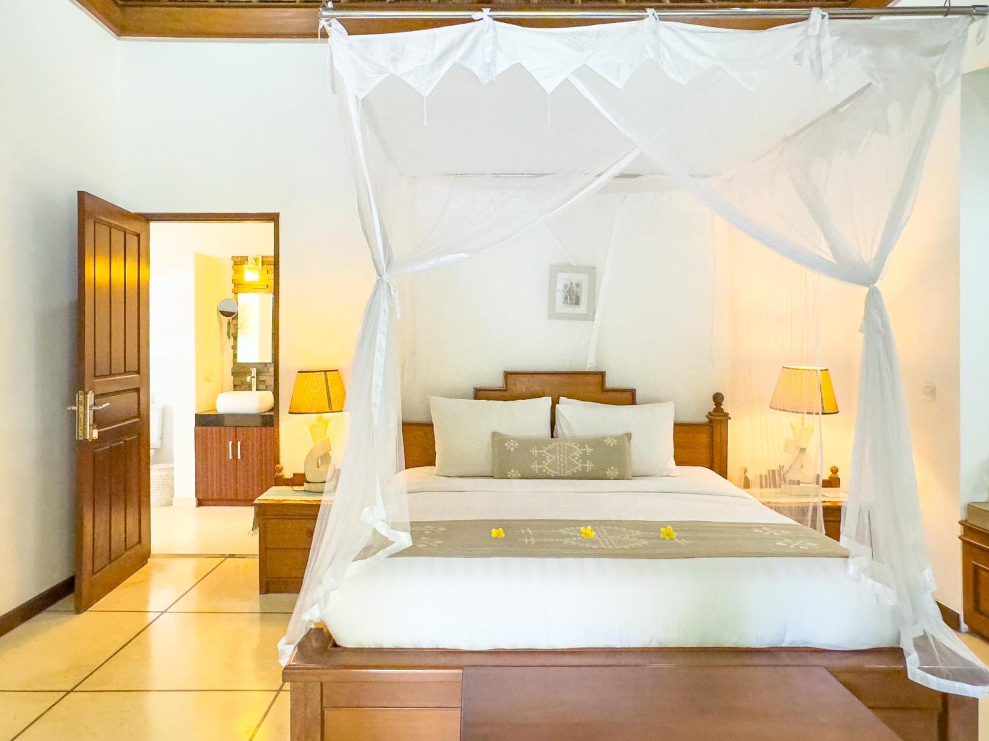 Villa Bugis Kayu Aya Seminyak Δωμάτιο φωτογραφία