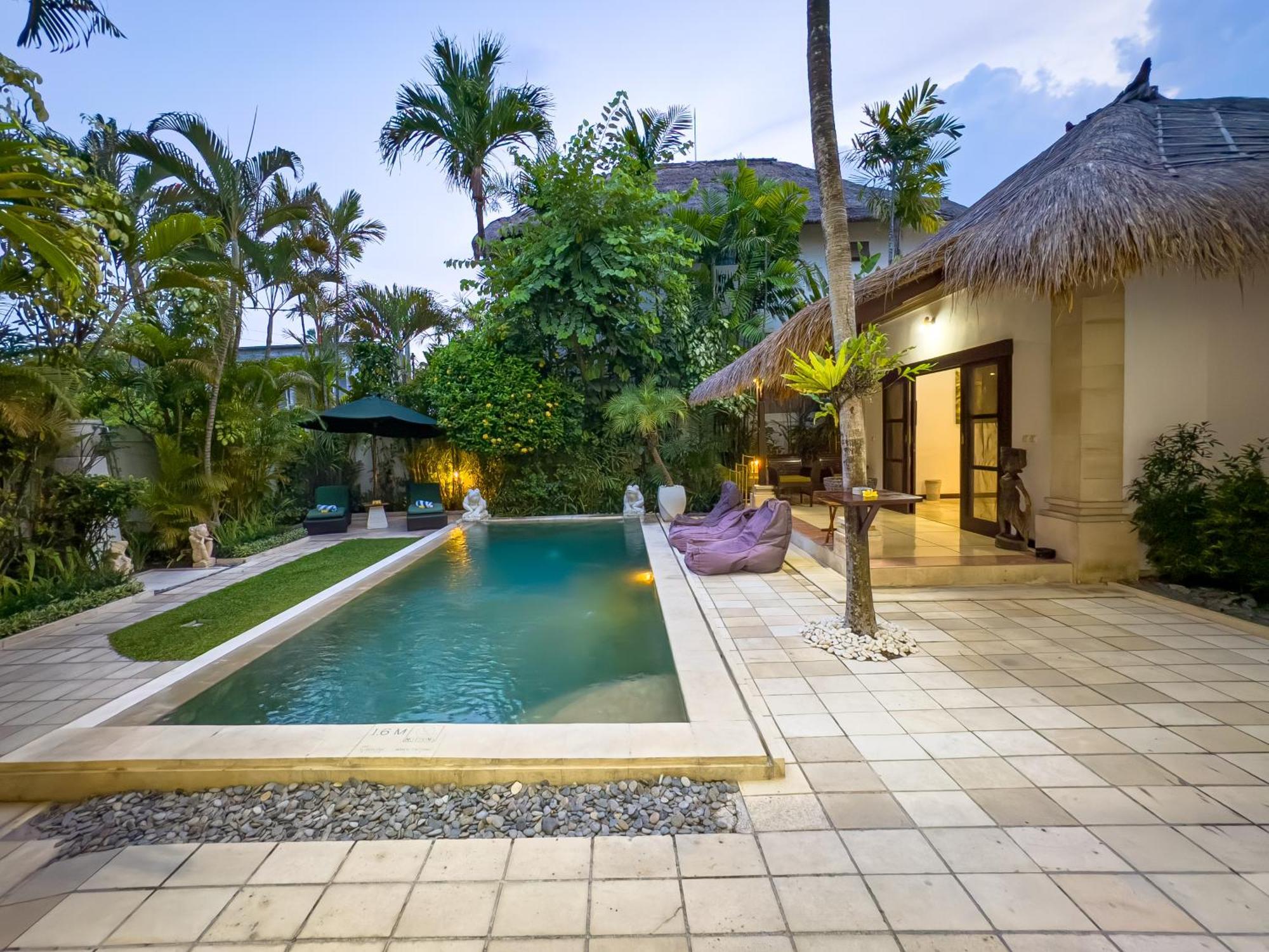Villa Bugis Kayu Aya Seminyak Δωμάτιο φωτογραφία